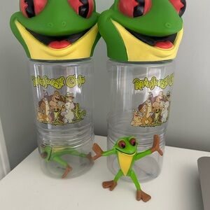 RAINFOREST Cafe Green and Yellow Frog cups with toys